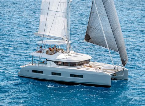 Thermoplastic PET Foam Core Sailing Catamaran