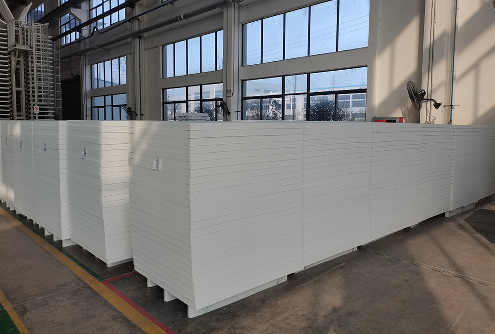 JlonCell lightweight PP and aramid honeycomb core materials for transportation, aerospace and industrial composite panel applications.