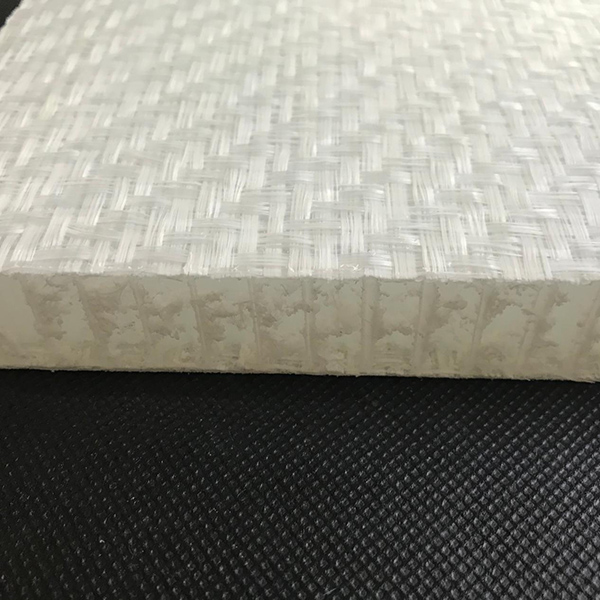 PP honeycomb core for lightweight industrial panels